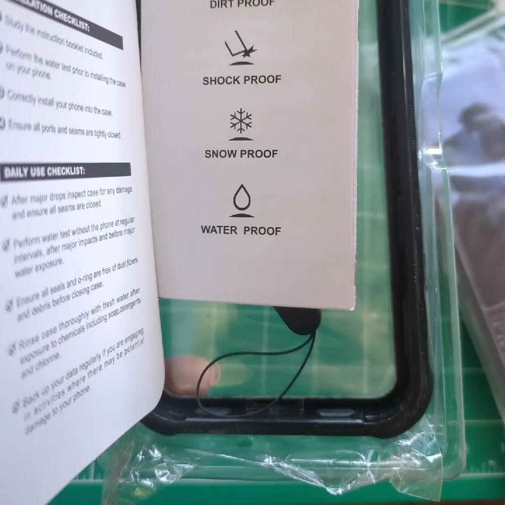MOSAFE waterproof phone case i7 i8 4.7 with Lanyard Black